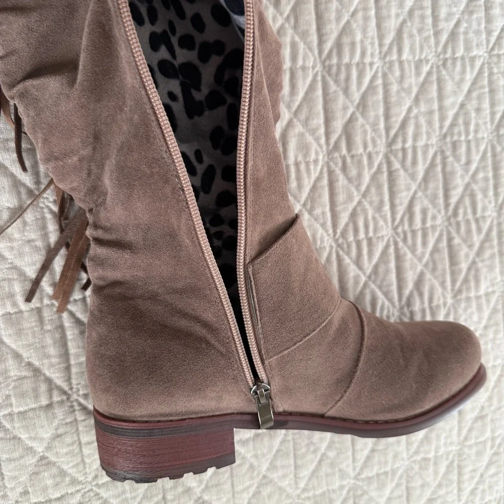 NWOB Brown Vegan Suede Over Knee Fringe Riding Boot Lined Western Boho Sz 6.5